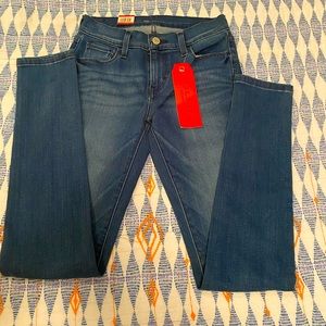 Brand new Levi super skinny Jean with the tags on.